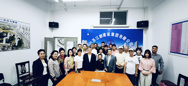 参观江泽民故居有感一一原中国国情调查研究中心秘书长方建文